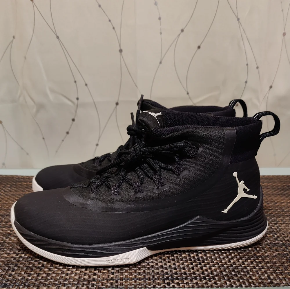 Jordan Fly 2 - Picture 1 of 6